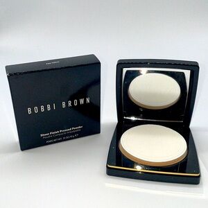 Bobbi Brown Sheer Finish Pressed Powder - 01 Pale Yellow